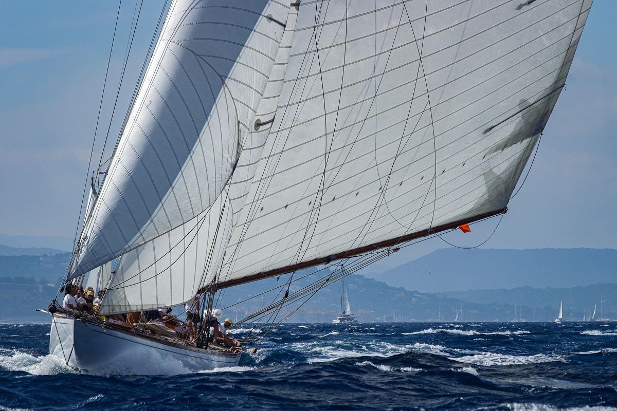 Yacht Charter