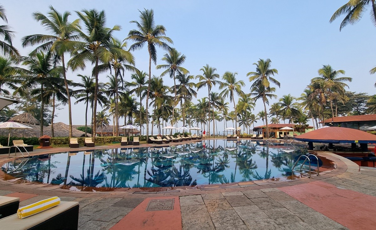Taj Holiday Village Resort Swimming Pool