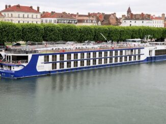 MS William Shakespeare on the River Saône
