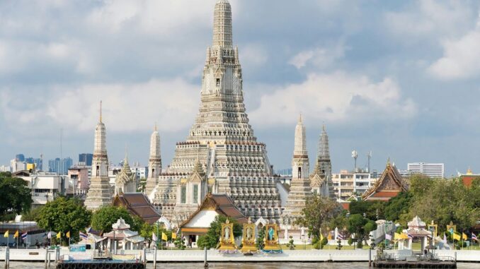 wat arun temple Wat Arun Temple in Bangkok