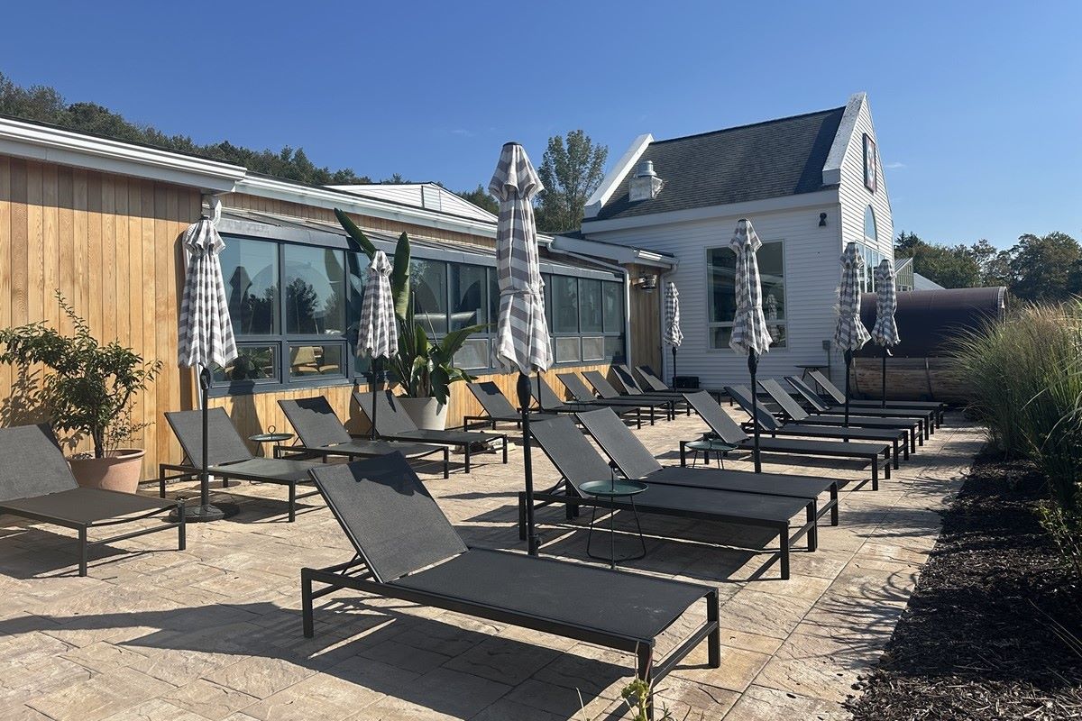 Hemlock Neversink sundeck