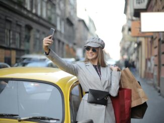 Experiential travel selfie