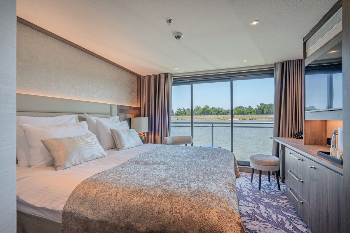 MS Riviera Radiance cabin