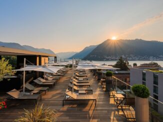 Hilton Lake Como Sundeck Bar