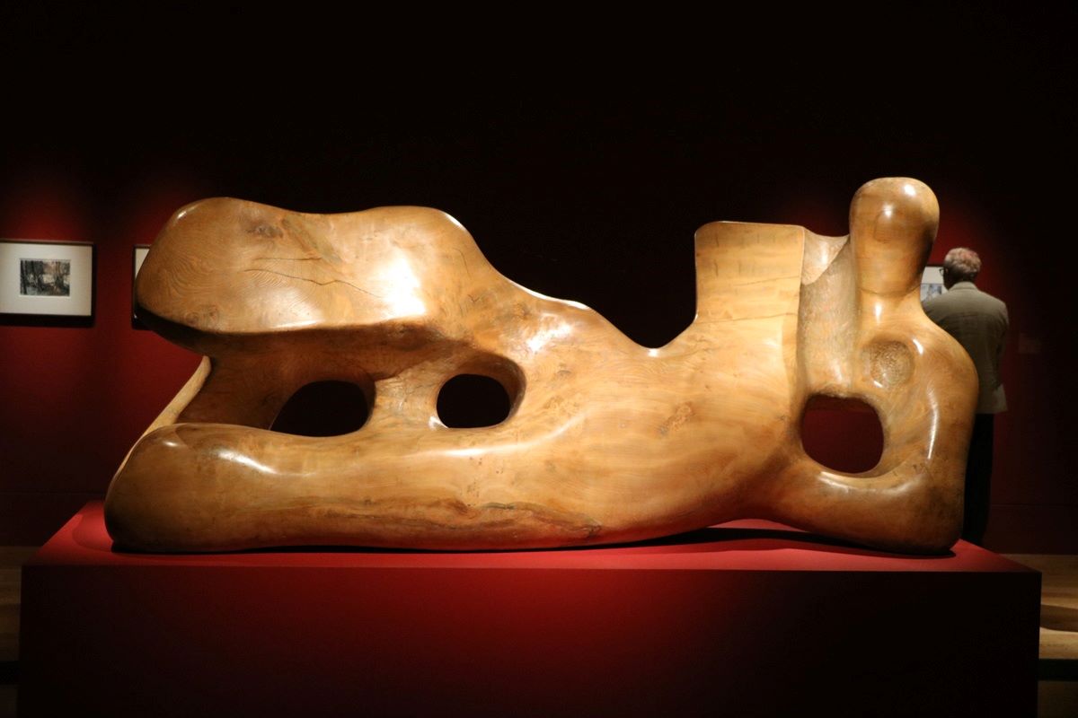 Henry Moore reclining figure