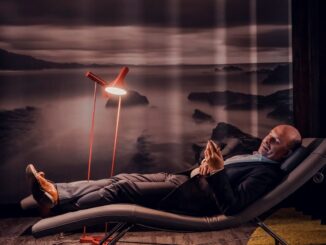 Ború Lounge lounger at Shannon Airport