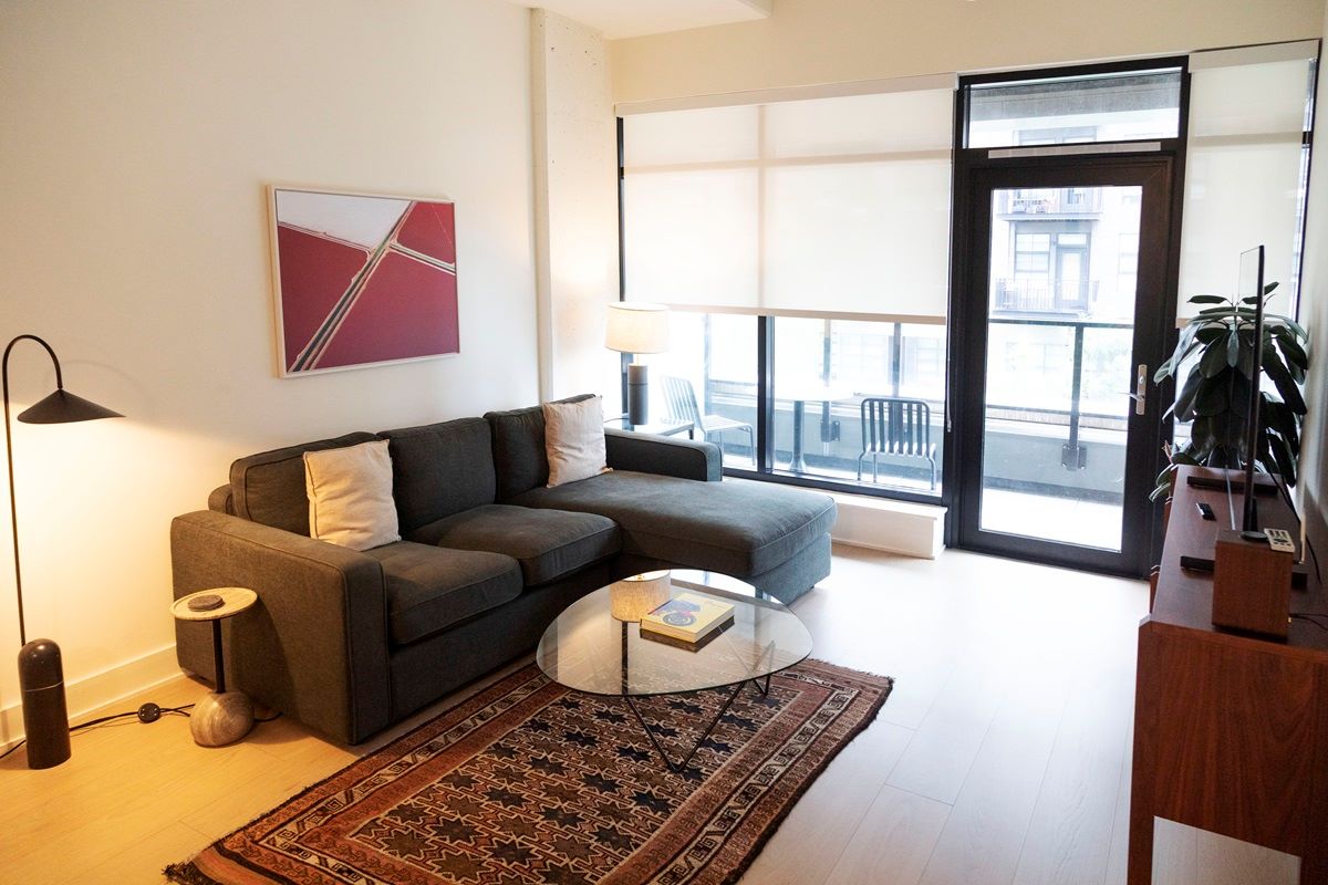 ROOST Baltimore apartment lounge