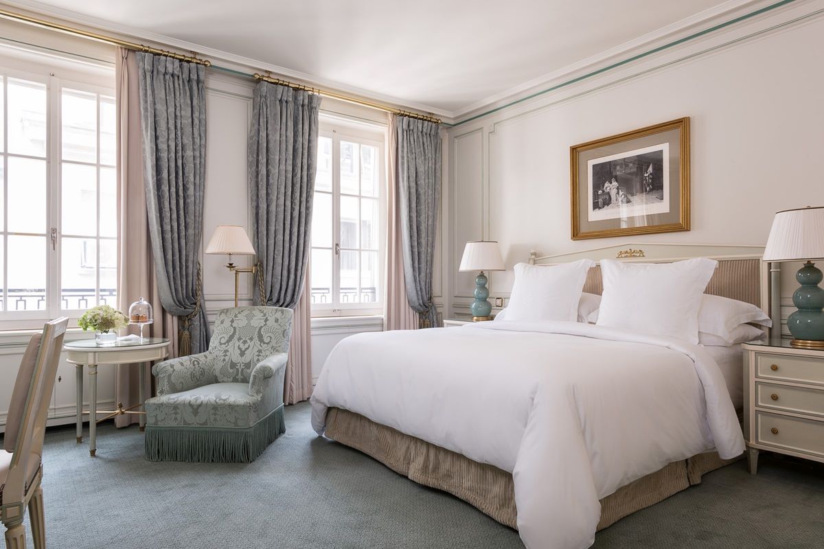 Four Seasons Hotel des Bergues Geneva standard room
