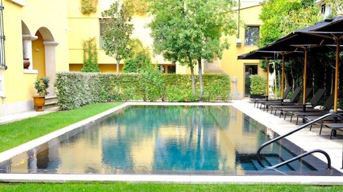 Palacete Severo Pool